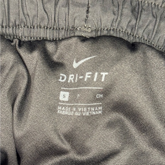 Nike Dri-Fit Black and White Athletic Shorts - Picture 3 of 4